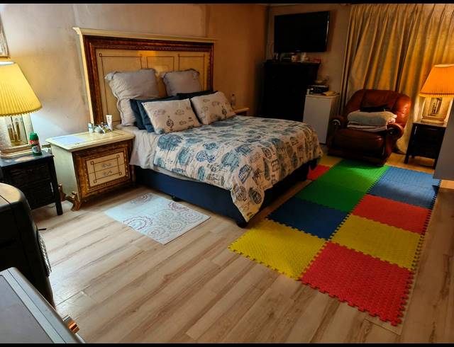 3 BEDROOM HOUSE FOR SALE IN MANDELA PARK